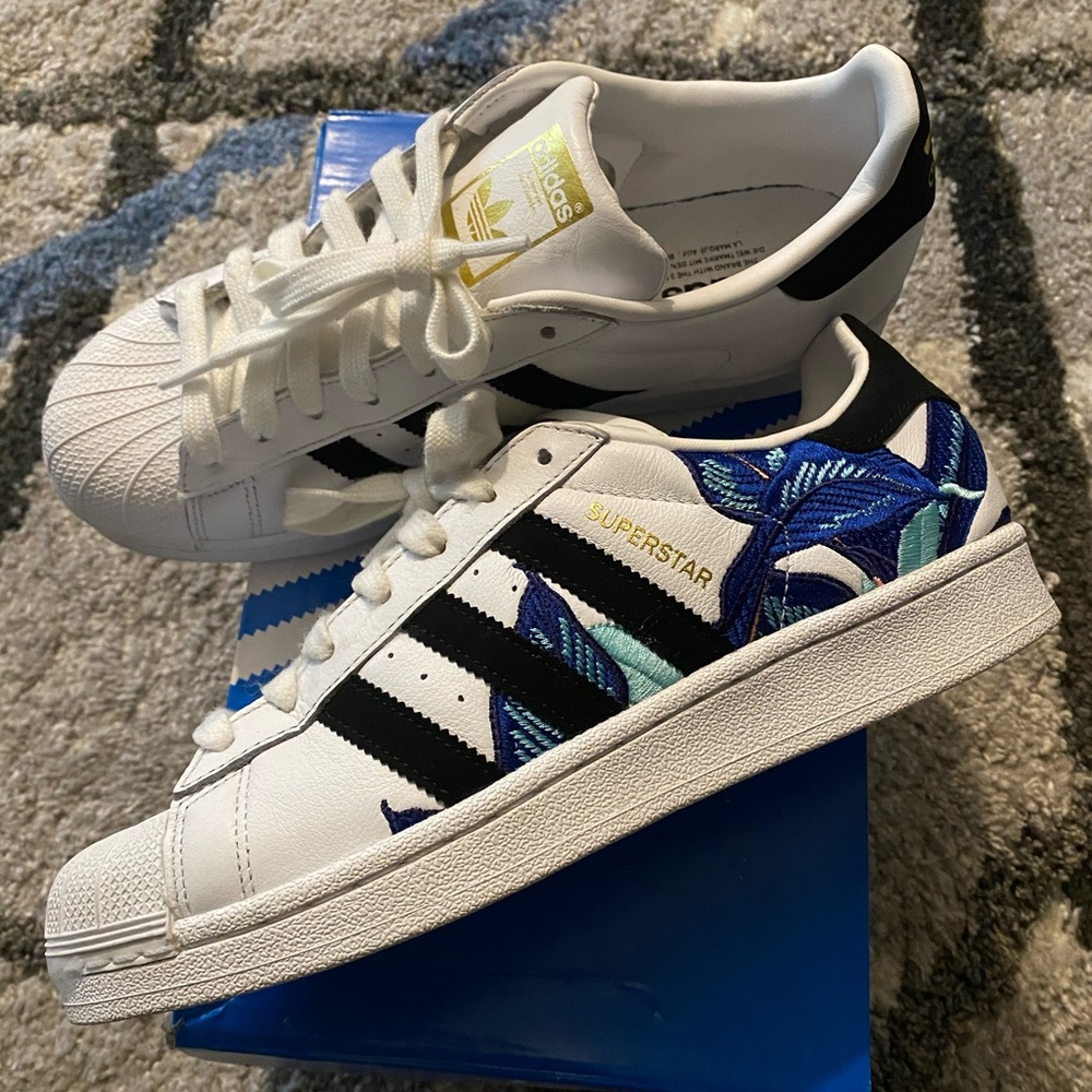 Women’s Adidas size 9